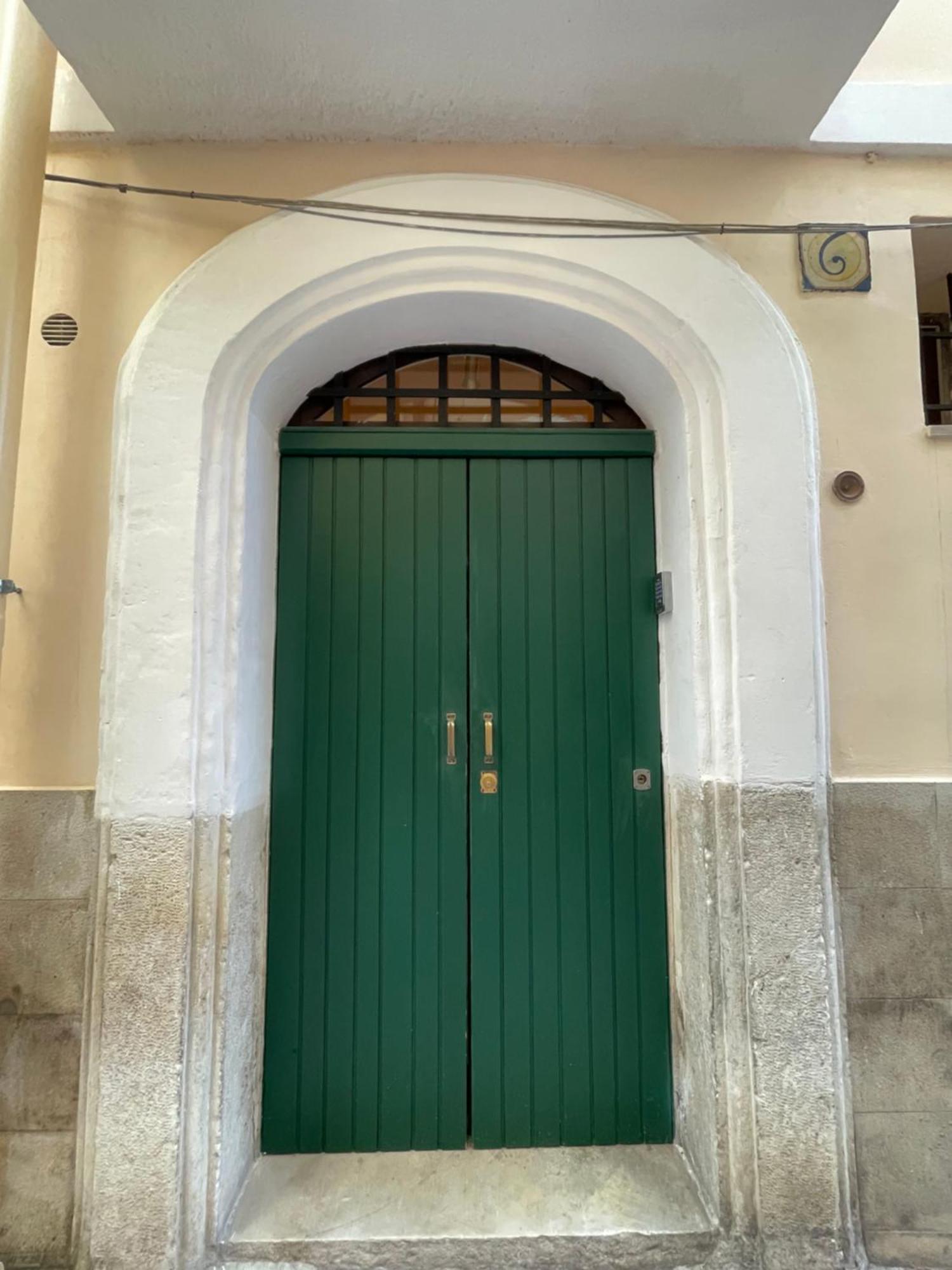 Il Serafino Holiday Suites Bari Exterior foto